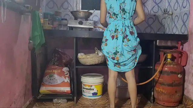 Desi girl's pussy fucking video in the kitchen. Desivideo.net - Hindi Sex Videos