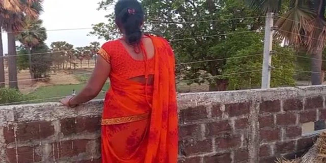 Video: Village sister-in-law found alone and fucked. Desivideo.net - Hindi Sex Videos