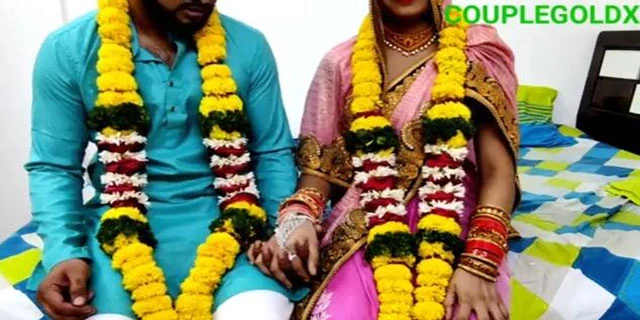 Recently married couple's honeymoon sex video. Desivideo.net - Hindi Sex Videos